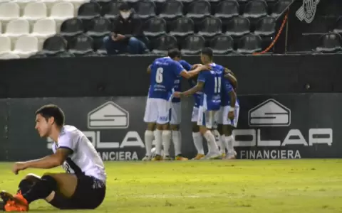 Sol de Am�rica remonta y atasca el grito de campe�n a Libertad