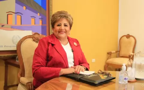 TSJE insta a j�venes a involucrarse en la pol�tica