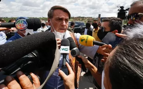 Bolsonaro lider� multitudinaria concentraci�n en plena segunda ola de Covid