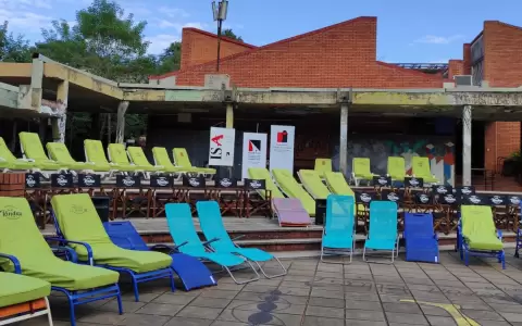 Dise�o FADA-UNA entrega reposeras a hospitales p�blicos