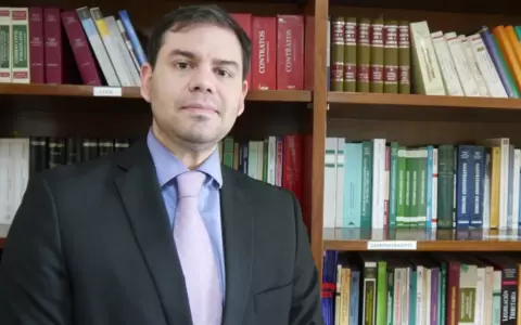 Presentan libro �El delito de enriquecimiento il�cito en la legislaci�n paraguaya�