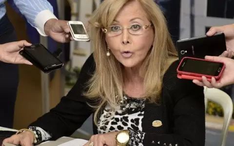 Renunci� Mirta Gusinky tras vacunaci�n VIP y mentir a la ciudadan�a