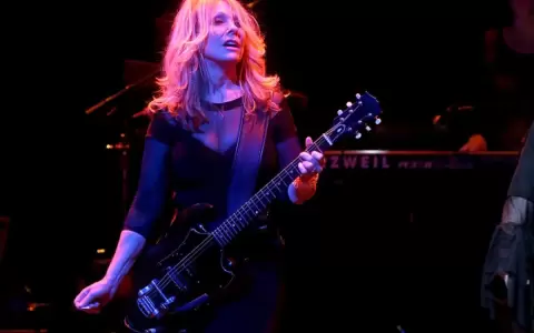 Nancy Wilson lanza su �lbum como solista