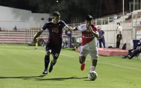Cerro Porte�o rescata un empate sobre el final ante River Plate