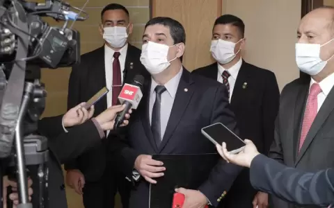 Titular del Senado y vicepresidente hablaron sobre econom�a del pa�s