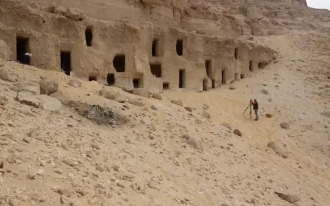Nueva necr�polis hallada en excavaci�n en Egipto