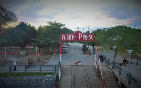 Puerto Pinasco, abandonada por autoridades que cierran los ojos ante crisis de educaci�n y salud