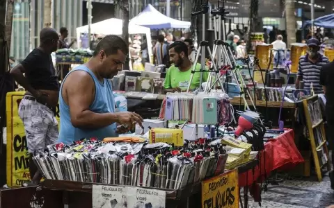 R�cord de desempleo en Brasil: lleg� al 14,7 %, el nivel m�s alto desde 2012