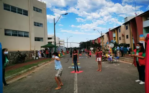 Celebran el D�a Internacional del Juego en el barrio San Francisco de Zeballos Cu�