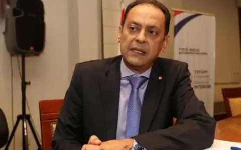 Error de Barchini gener� confusi�n sobre cantidad de vacunas