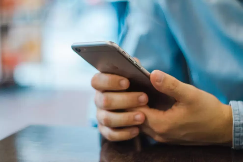 Proh�ben a pacientes uso de celular en Ingavi por ser contaminante