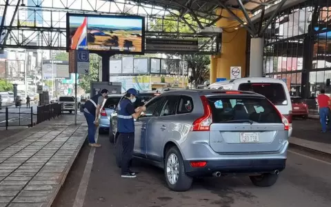 Niegan ingreso al pa�s por incumplir exigencia sanitaria vigente