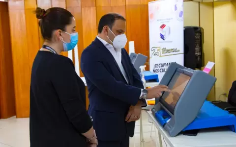 Precandidatos fallecidos figurar�n en las m�quinas de votaci�n