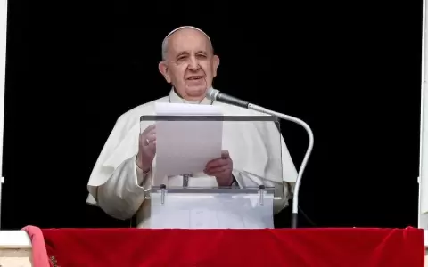 Francisco calific� de "terrible e inaceptable" la escalada de violencia en Medio Oriente