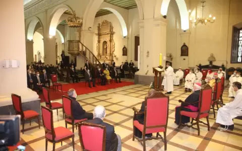 "El pa�s pide a gritos el fin de la impunidad", fuerte mensaje en misa del Te Deum