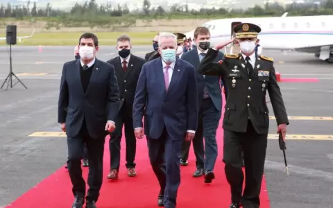 Hugo Vel�zquez viaj� a Ecuador para transmisi�n de mando de Guillermo Lasso