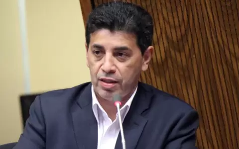 "Fue una salida limpia", dice senador sobre renuncia de Gusinky