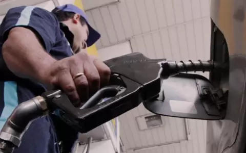 Reajuste rel�mpago del gasoil pone en jaque a an�mica econom�a familiar
