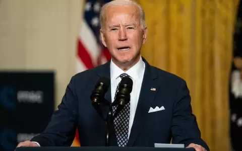 Biden admite que los l�deres mundiales le piden vacunas anticovid