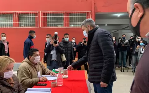 Abdo felicit� al electorado por las internas partidarias