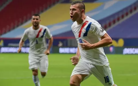 Paraguay supera con autoridad a Chile y clasifica a la siguiente fase
