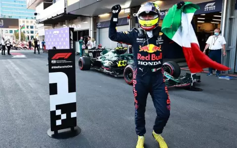 F�rmula 1: Checo P�rez se queda con un alocado GP de Azerbaiy�n