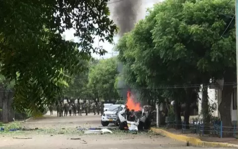 Atentado con carro bomba en base militar de C�cuta deja 23 heridos