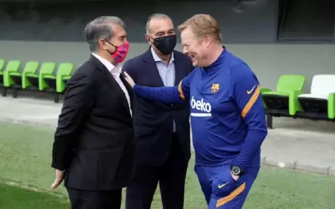 Koeman seguir� en el Barcelona