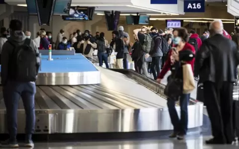 Salud analiza exigir cuarentena tras retorno de EEUU por temor a variante Delta