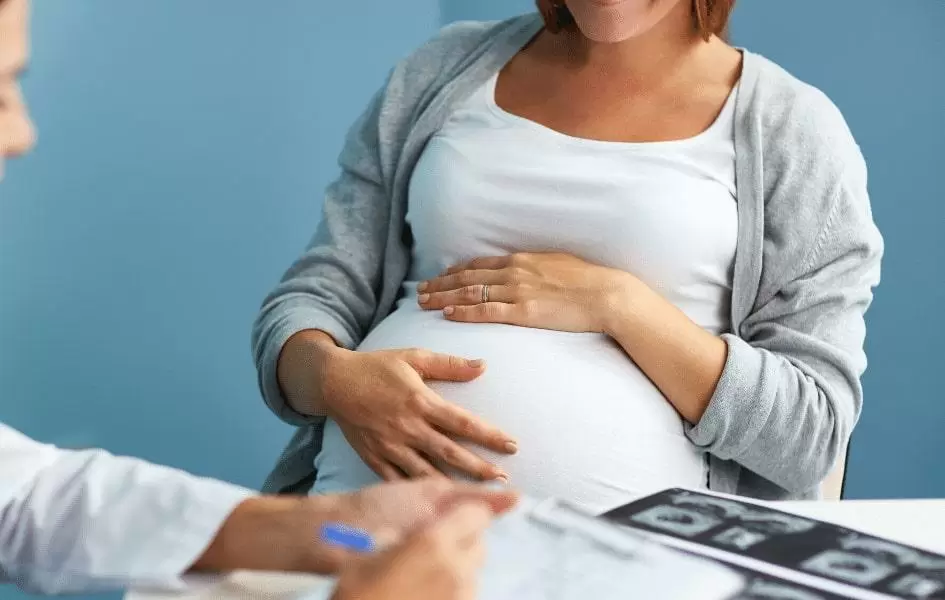 Deficiente información de Salud en vacunación Covid para embarazadas