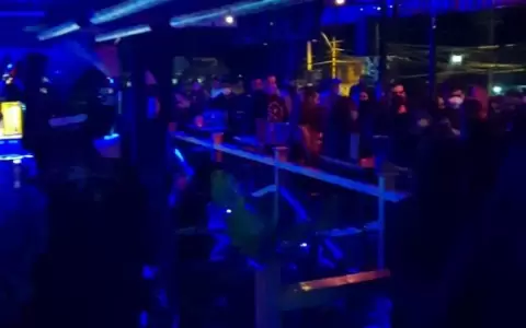 Aglomeraci�n y descontrol: 440 personas de fiesta en lugar nocturno