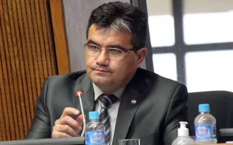 Diputado sospecha de "jugada pol�tica" sobre liberaci�n de registro de vacunas