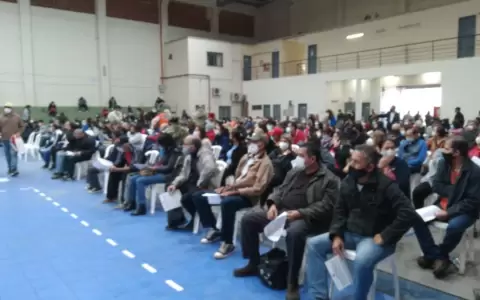 Segunda jornada: masiva afluencia de mayores de 55 para recibir dosis anticovid