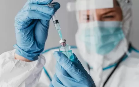 Combinar vacunas contra el SARS-CoV-2 mejora su eficacia, seg�n estudios
