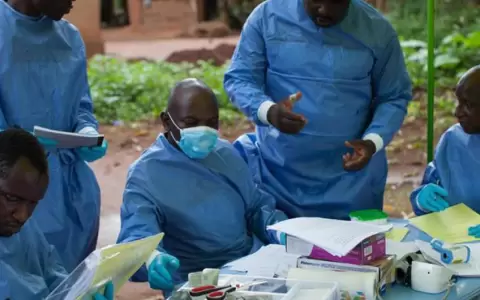 La OMS declara el fin de la epidemia de �bola en Guinea