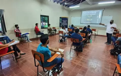 Mujeres se capacitan en el �rea de la construcci�n