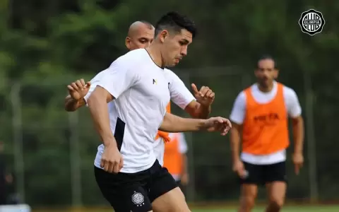 Hurac�n reclama ante FIFA una deuda de Olimpia por Sa�l Salcedo