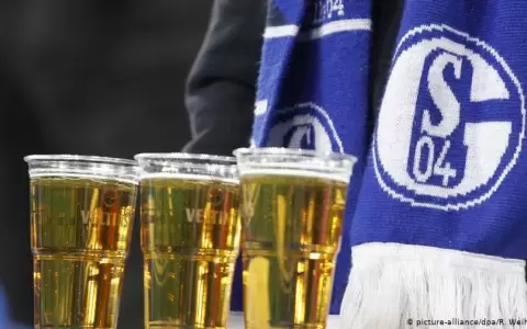 UEFA retirar� botellas de cerveza ante jugadores musulmanes