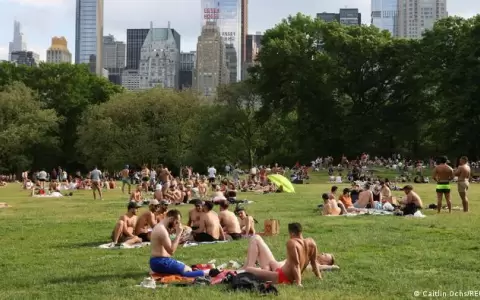 Nueva York levanta restricciones anticovid tras inmunizar al 70% de su poblaci�n