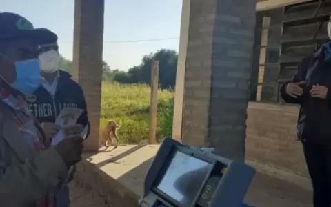 Comunidades ind�genas son capacitadas sobre uso de la M�quina de Votaci�n