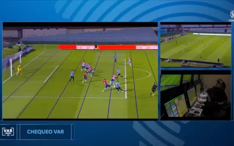 Conmebol sanciona a los �rbitros que anularon el gol a Uruguay