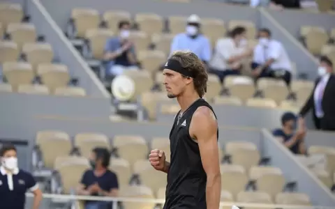 Zverev es el primer semifinalista