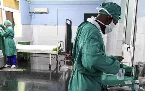 Cuba notific� r�cords de casos y de hospitalizaciones