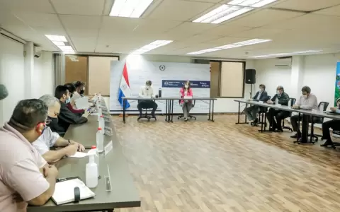 Gremios docentes convocan a movilizaci�n para el pr�ximo martes