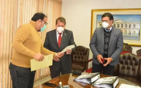 M�s de 1.800 funcionarios figuran en la lista de la EBY