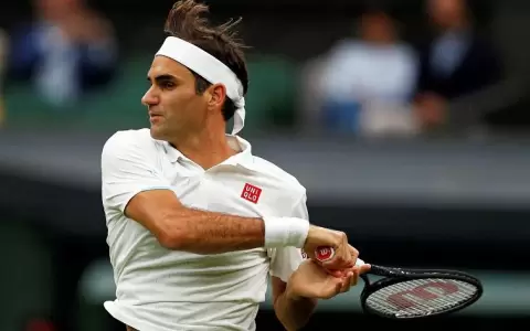Roger Federer avanza de ronda tras retirada de Adrian Mannarino