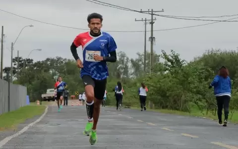 Derlys Ram�n Ayala es el ganador de la Corrida Ol�mpica 2021