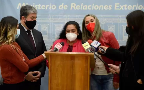 Contin�an los tr�mites para el viaje de la familia Leidy Luna Villalba