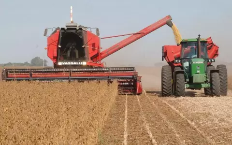 La hist�rica bajada en el r�o Paran� complica las exportaciones del agro en Argentina