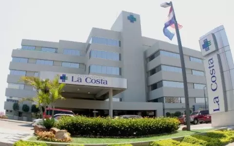 Desde este lunes, sanatorios La Costa y Brit�nico vacunar�n 24 horas por terminaci�n de c�dula